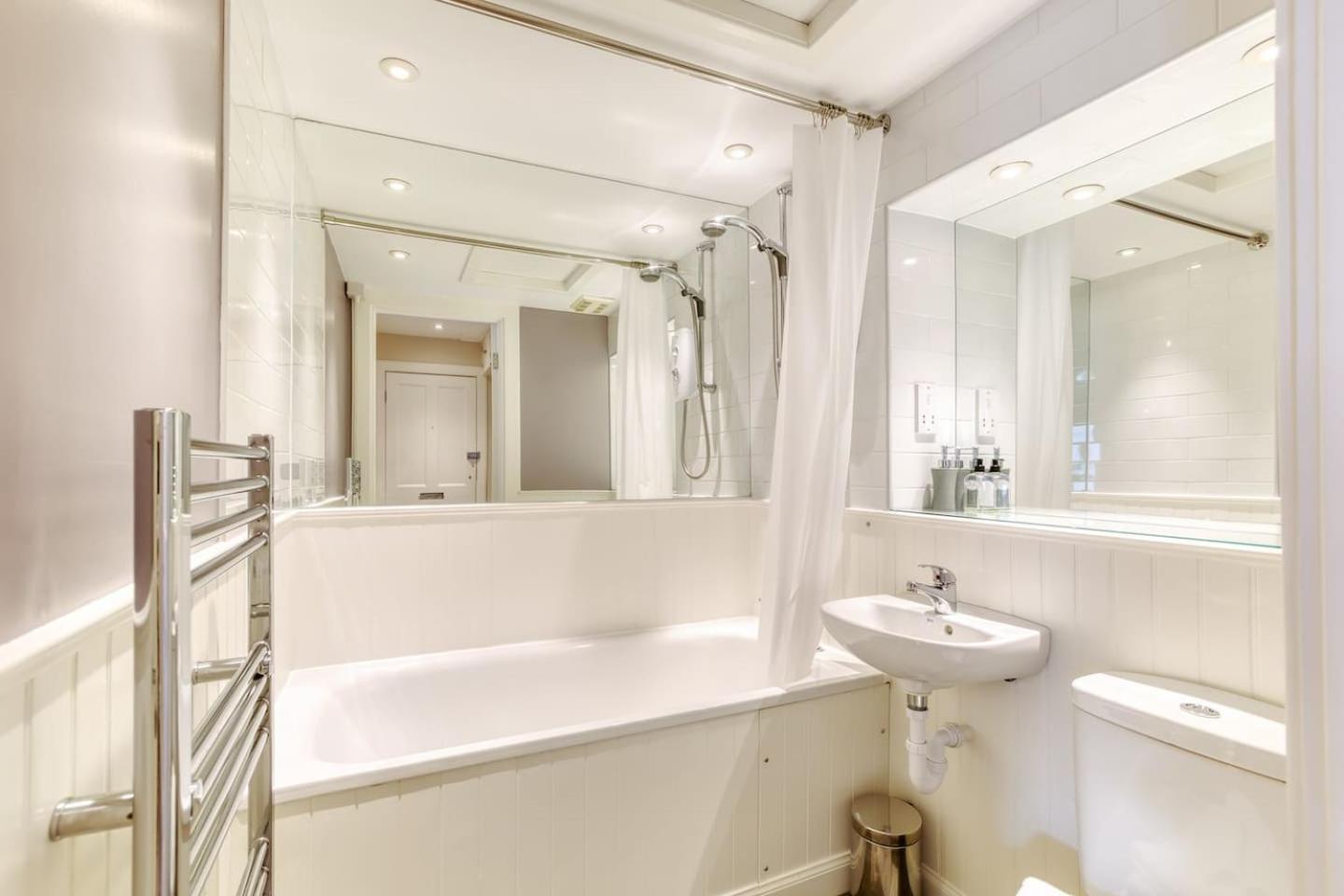 West Port - 2Br In The Heart Of The Old Town Just Off The Grassmarket EDI Exterior foto